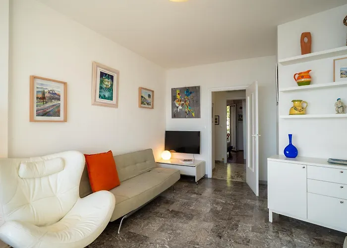 Guesthost - Breathaway Seaview Near Apartment Sanremo