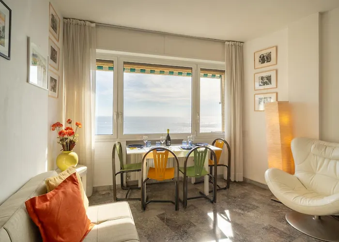 Guesthost - Breathaway Seaview Near Apartment