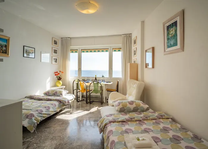 Guesthost - Breathaway Seaview Near Apartment *